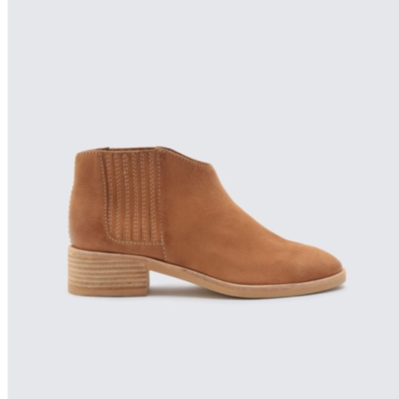 DOLCE VITA Towne Ankle Boot - Picture 1 of 10